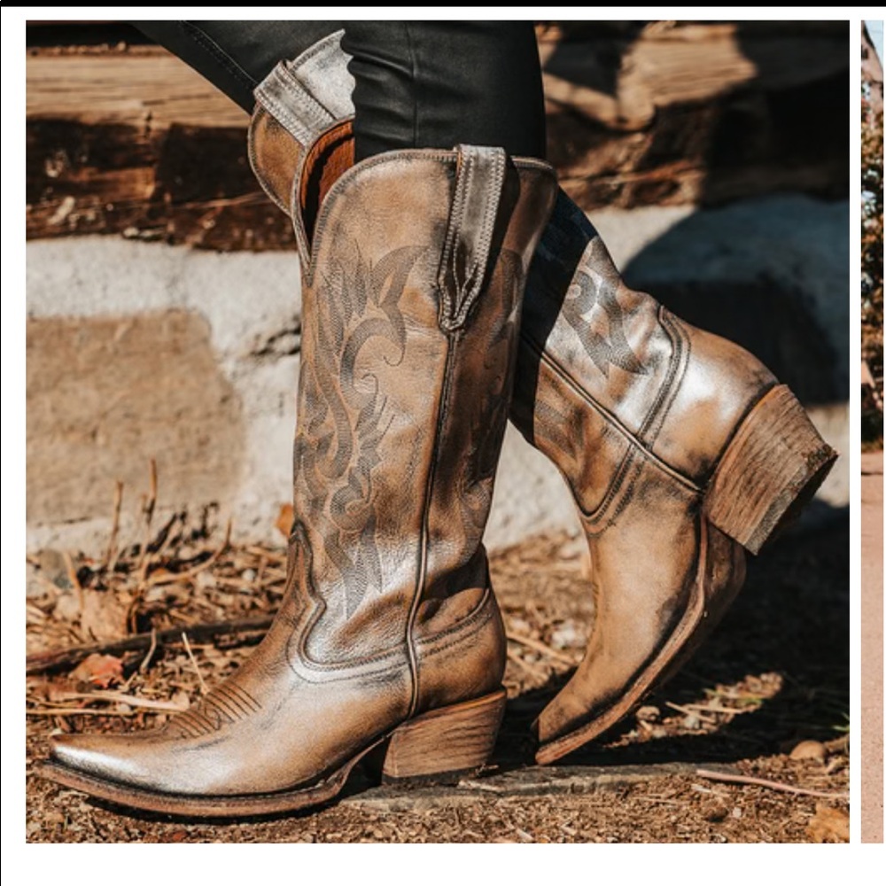 freebird Distressed Tan Western Heeled Boots